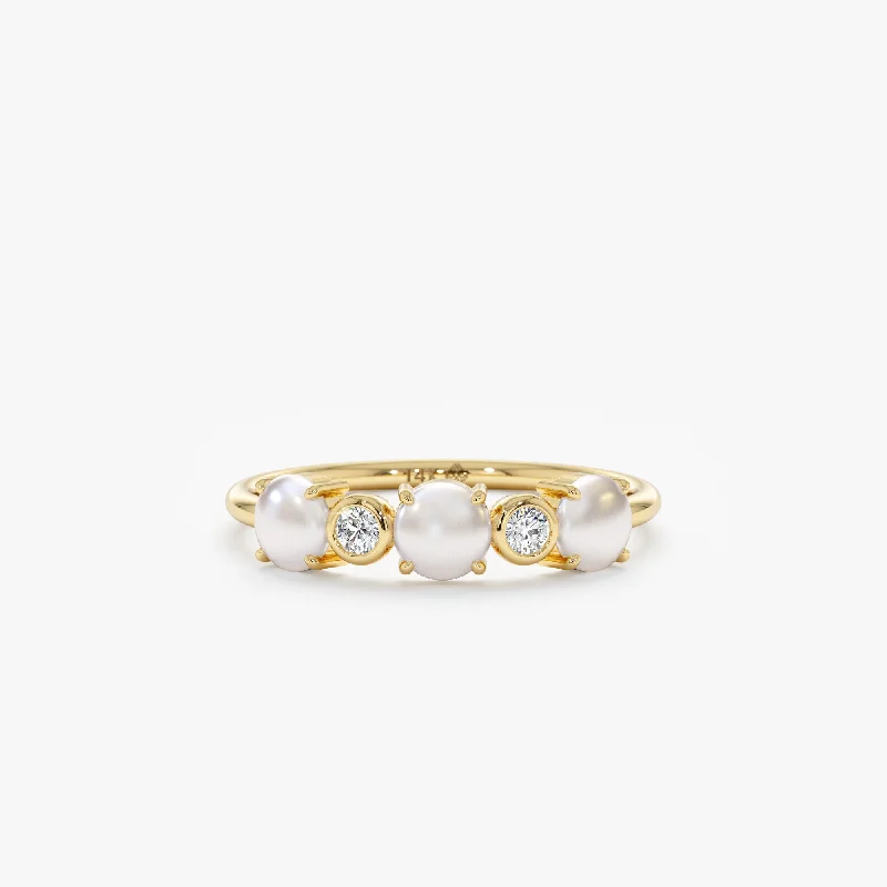 Round Pearl Diamond Ring, Perla