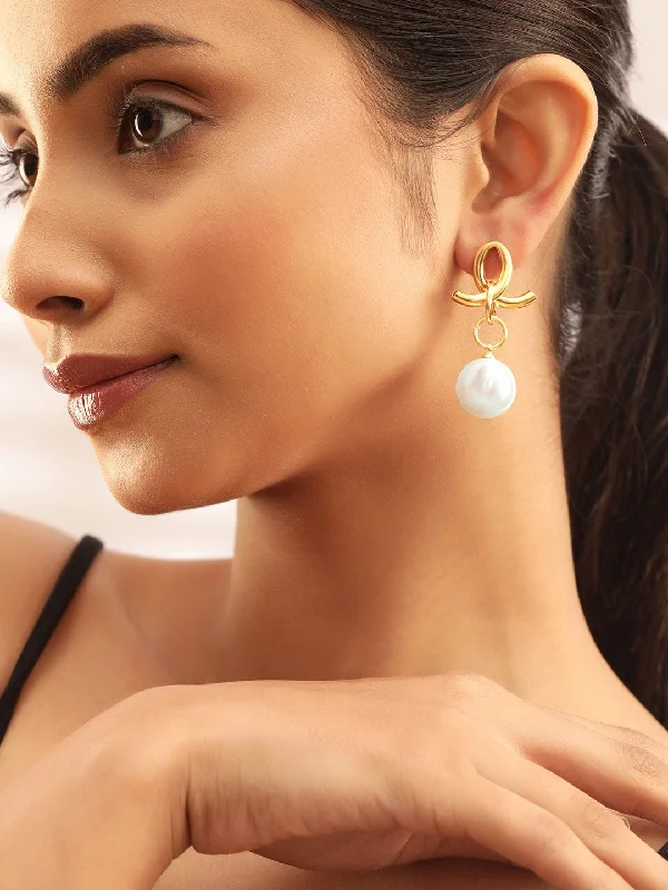 Rubans 18K Gold-Plated Knotted Loop Earrings with Elegant White Pearl Drop Detailing