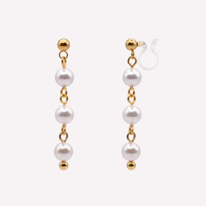 TRIPLE PEARL DANGLE CLIP-ON EARRINGS IN GOLD