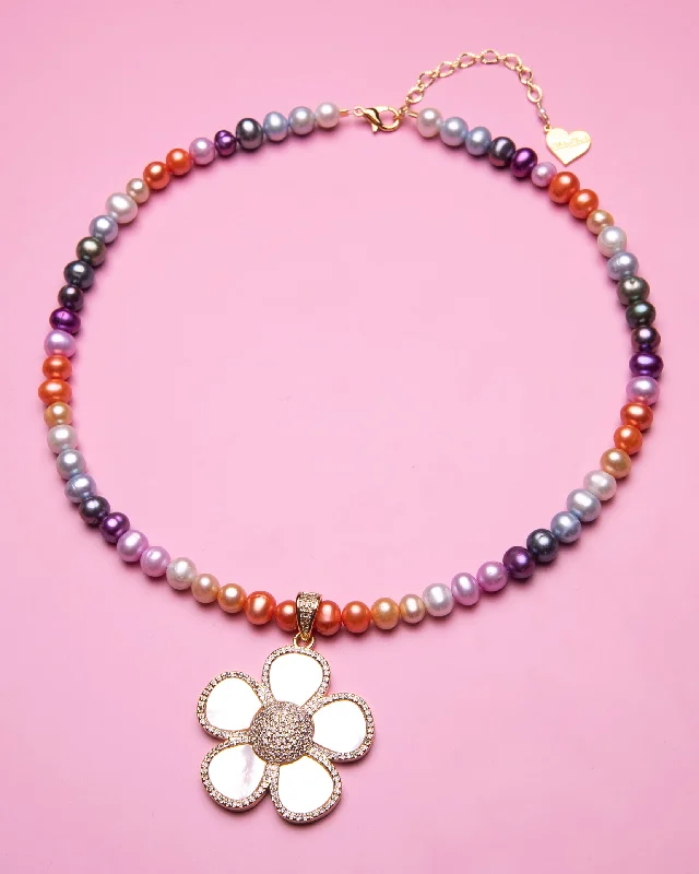 Multicolor Pearl Daisy Necklace